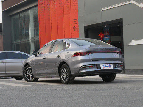 Nacional VI BYD QIN PLUS 2021 EV DM-I 55KM 1.5L 81kW 4 puertas 5 asientos sedán
