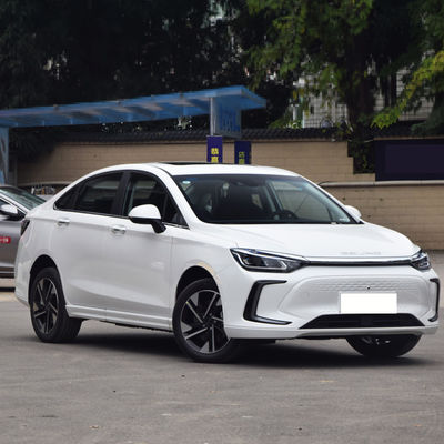 BEIJING EU5 PLUS Taxi eléctrico sedán 163 caballos de fuerza Uber Autos en línea