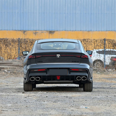 Changan UNI-V IDD enchufe en sedán híbrido 5 plazas Kilometraje 1100KM