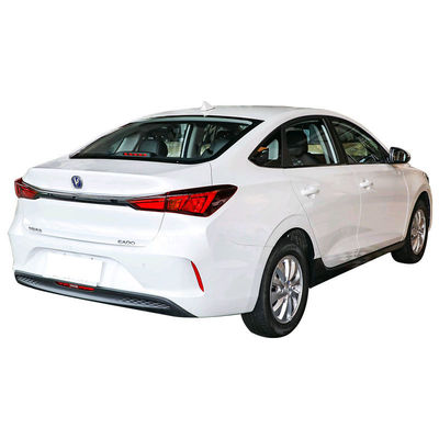 Changan YiDong EV460 Chinese Electric Taxi Sedan 401KM La duración de la batería