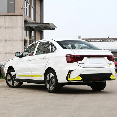 Dong Feng E70 Taxi eléctrico chino para viajar en línea La duración de la batería es de 400KM