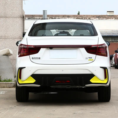 Dong Feng E70 Taxi eléctrico chino para viajar en línea La duración de la batería es de 400KM
