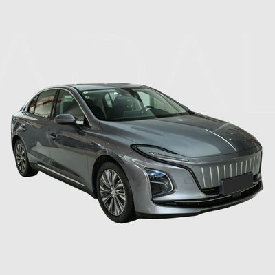 Hongqi E-QM5 sedán eléctrico de lujo de tamaño mediano para viajar en línea