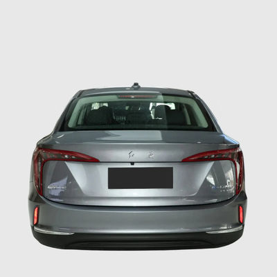 Hongqi E-QM5 sedán eléctrico de lujo de tamaño mediano para viajar en línea