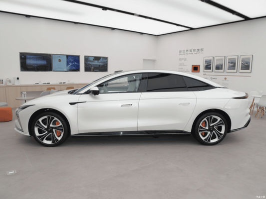 IM L7 EV 2023 Elite Chinese Electric Sedan Rango de crucero de 675 kilómetros