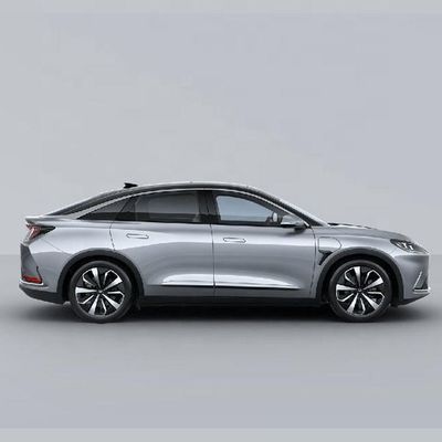 ARCFOX αS Sedan eléctrico chino con conducción autónoma con Huawei