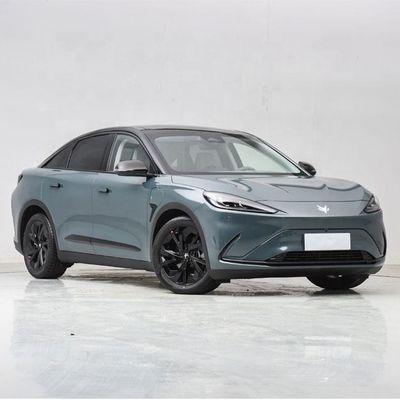 ARCFOX αS Sedan eléctrico chino con conducción autónoma con Huawei