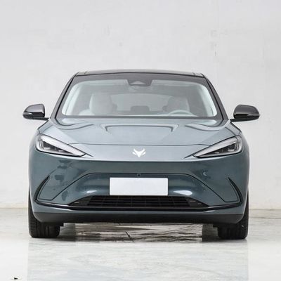 ARCFOX αS Sedan eléctrico chino con conducción autónoma con Huawei
