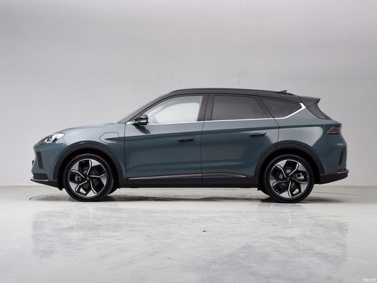 ARCFOX αT SUV eléctrico de 5 plazas Huawei L2 con conducción inteligente Vida útil de la batería 480KM-688KM