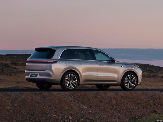 LI XIANG L8 Auto SUV de lujo de 6 plazas con autonomía eléctrica pura 1315 kilómetros