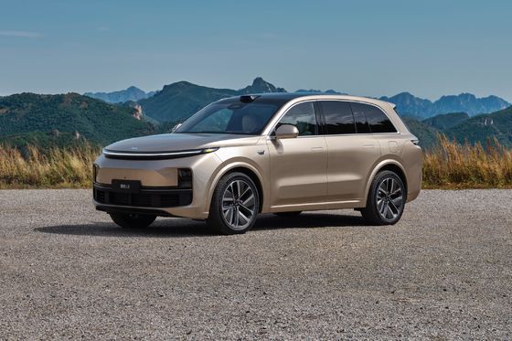LI XIANG L8 Auto SUV de lujo de 6 plazas con autonomía eléctrica pura 1315 kilómetros