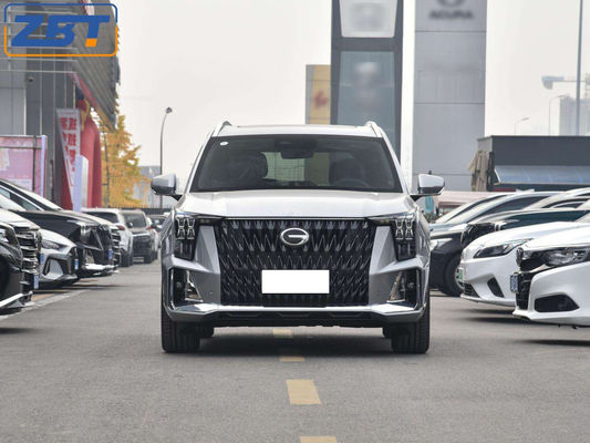 El 2023 GAC Trumpchi GS8 2.0T 7 asientos SUV de lujo grande está disponible en dos ruedas motrices y cuatro ruedas motrices.