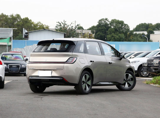 BaoJun Clouds Ev Un hatchback pequeño sedán eléctrico con un alcance de 360KM-460KM