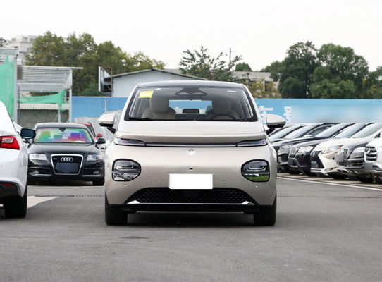 BaoJun Clouds Ev Un hatchback pequeño sedán eléctrico con un alcance de 360KM-460KM