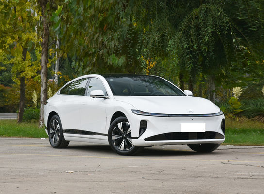 Chang'an A07 Sedan EV y Reev Dos combinaciones de duración de la batería 515 km (EV) y 1200 km (1.5T motor Reev)