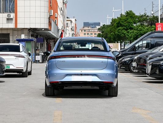 El nuevo sedán eléctrico de Aion S Max GAC con dos versiones con un alcance de 510KM-610KM