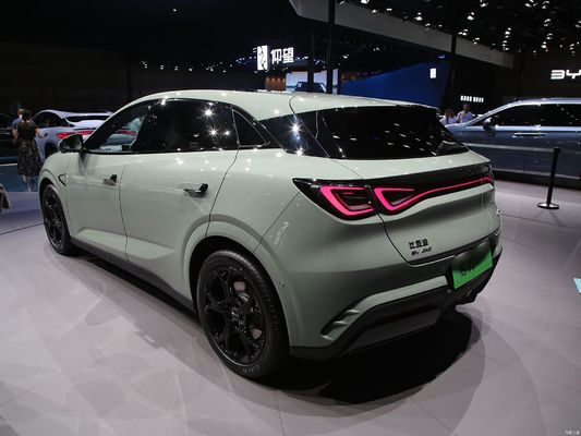 25 BYD Seal06GT, con un alcance de 505KM-605KM, con tracción en las cuatro ruedas y tracción en las dos ruedas con dos sistemas.