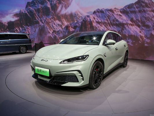 25 BYD Seal06GT, con un alcance de 505KM-605KM, con tracción en las cuatro ruedas y tracción en las dos ruedas con dos sistemas.