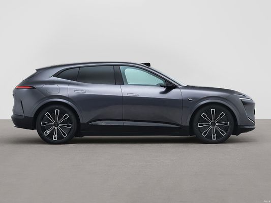 Changan Avatr 07 es una nueva marca de gama alta creada conjuntamente por CATL, Huawei y Chang'an Automobile.lo que lo convierte en el conductor inteligente más rentable.