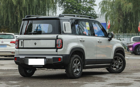 Baojun Yueye Plus es un vehículo eléctrico chino con un diseño cuadrado distintivo, que ofrece una autonomía CLTC de 401 km. Viene en versiones de 5 y 4 plazas,ofreciendo un valor excepcional para el dinero