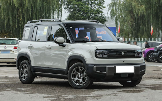Baojun Yueye Plus es un vehículo eléctrico chino con un diseño cuadrado distintivo, que ofrece una autonomía CLTC de 401 km. Viene en versiones de 5 y 4 plazas,ofreciendo un valor excepcional para el dinero